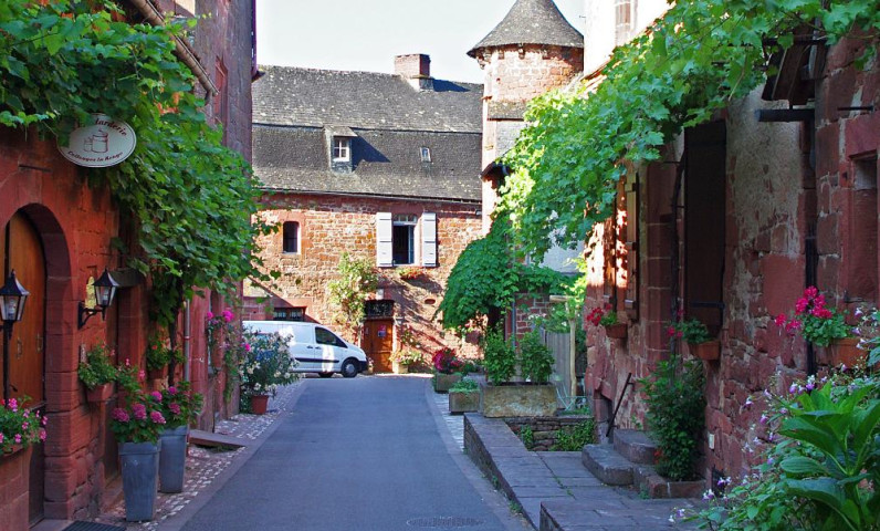 Collonges-la-Rouge