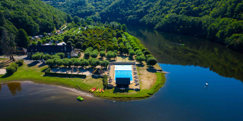 Piscina camping Corrèze