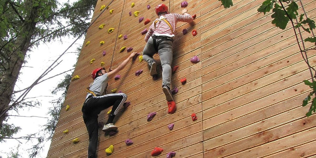 Bannière d'accrobranche en Corrèze