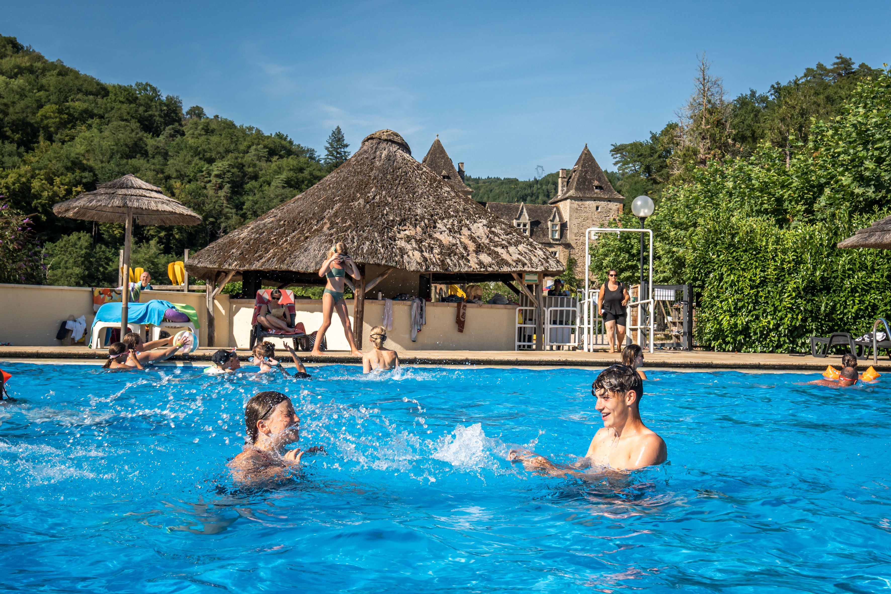 Camping avec piscine pour enfants à Gibanel