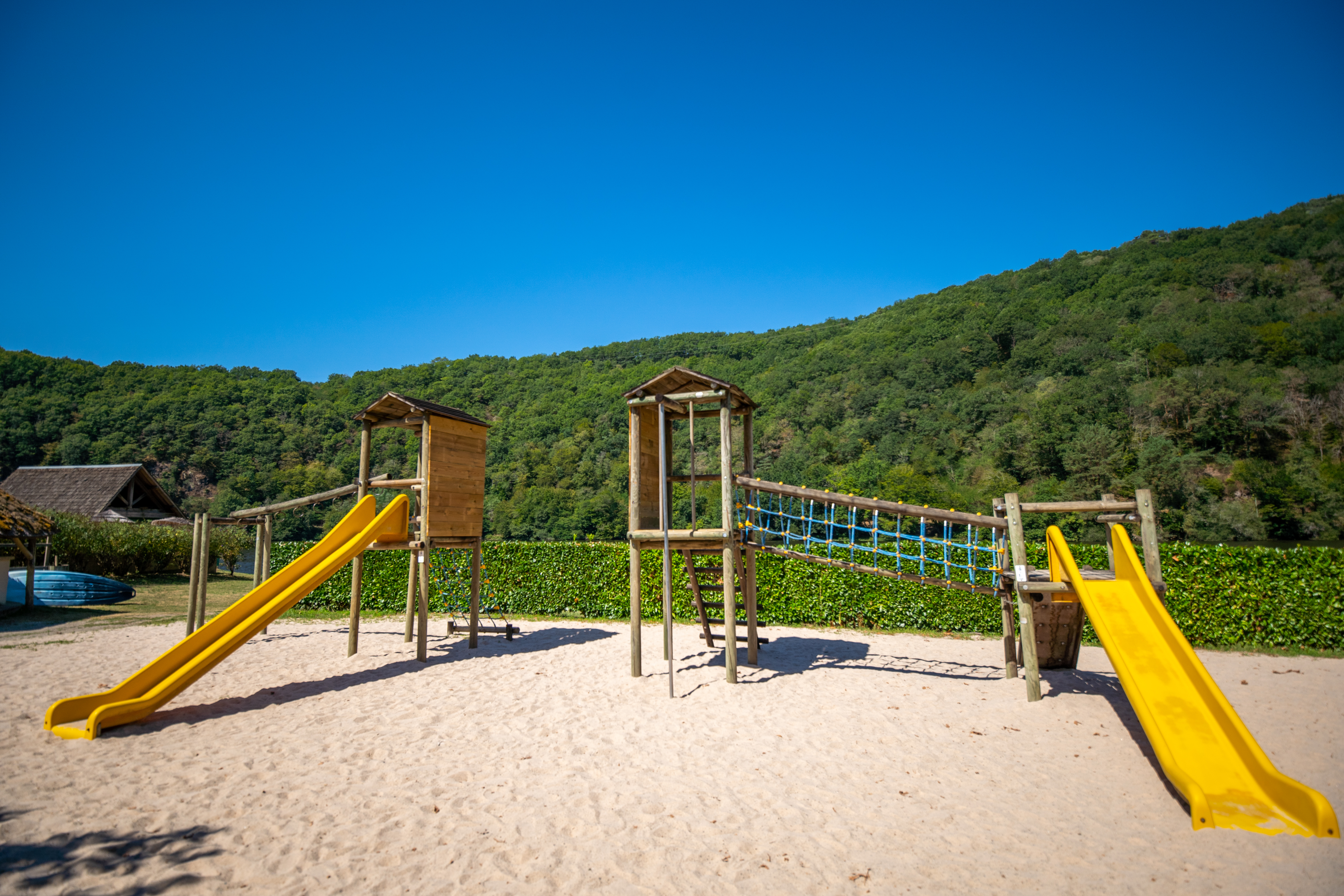Camping Le Gibanel avec jeux pour enfants en Dordogne