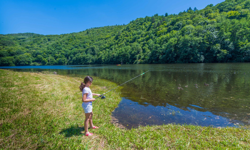 Camping Gibanel avec activité pêche en Dordogne