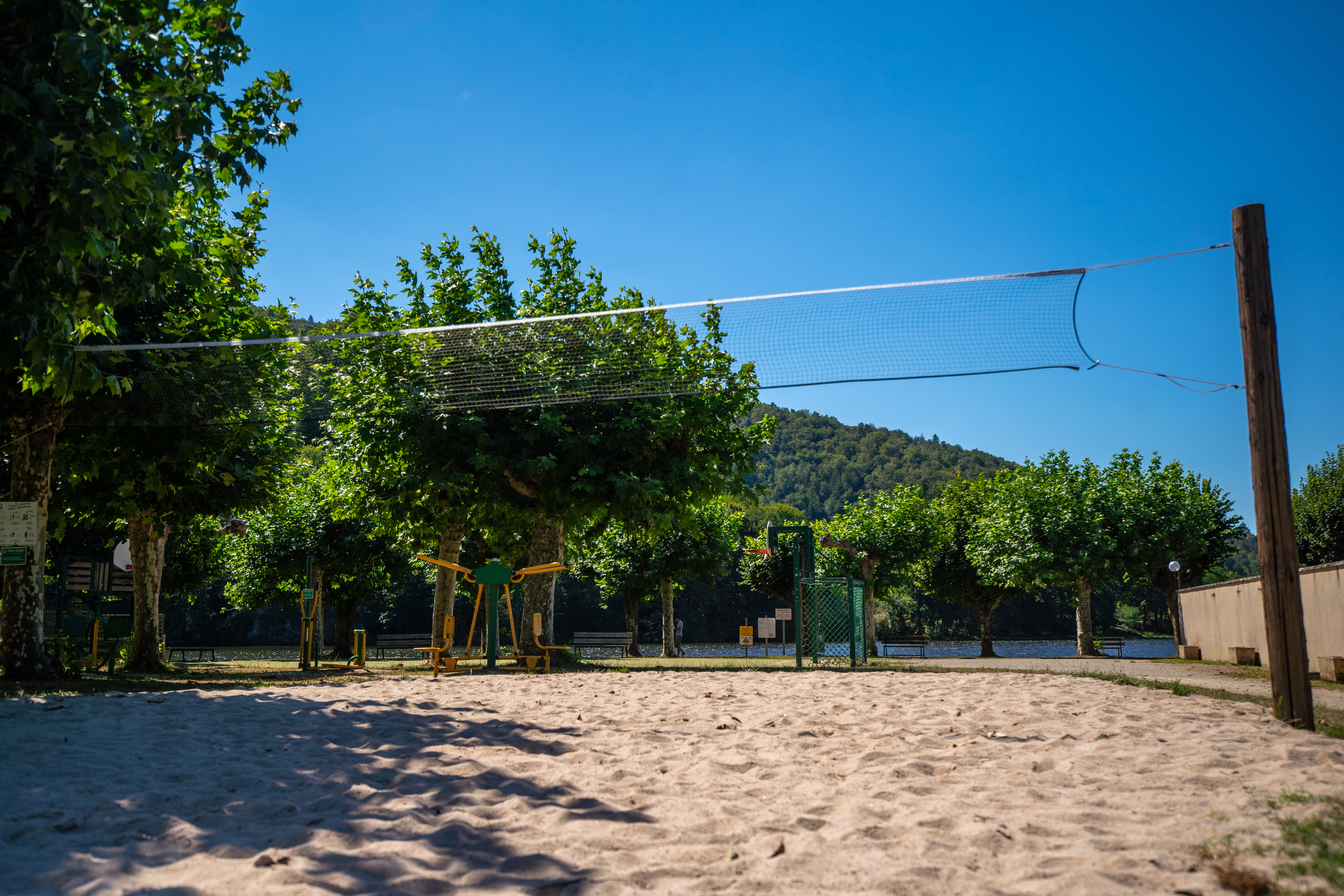 Camping avec beach-volley en Dordogne