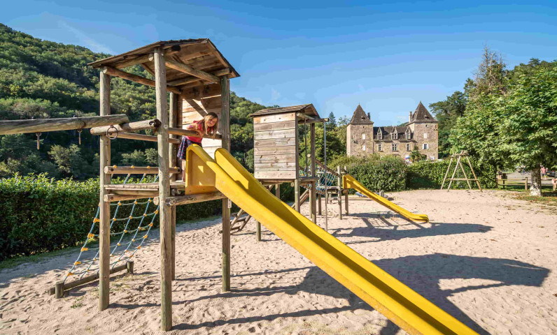 Speeltuin voor kinderen camping Gibanel